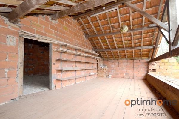 Propriété de 4 chambres au bord de la rivière à vendre