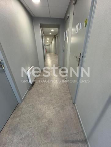 A VENDRE LAVELANET IMMEUBLE  - LOCAL COMMERCIAL ET APPARTEMENT A RENOVÉ