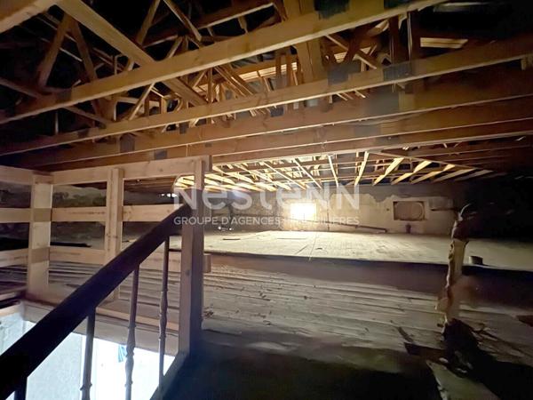 A VENDRE LAVELANET IMMEUBLE  - LOCAL COMMERCIAL ET APPARTEMENT A RENOVÉ