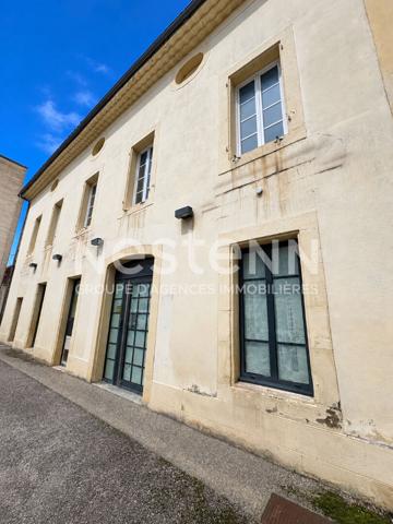 A VENDRE LAVELANET IMMEUBLE  - LOCAL COMMERCIAL ET APPARTEMENT A RENOVÉ