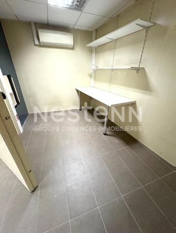 A VENDRE LAVELANET IMMEUBLE  - LOCAL COMMERCIAL ET APPARTEMENT A RENOVÉ