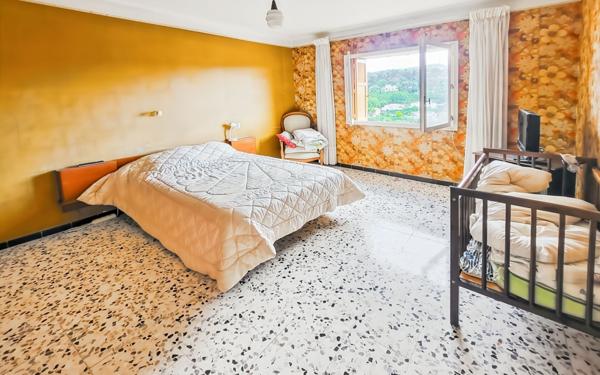 Maison à vendre    5 pièces • 150 m2 Les Pennes-Mirabeau