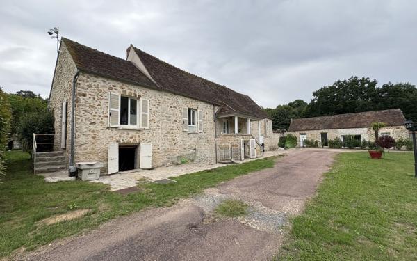 Maison à vendre    7 pièces •  Champcueil