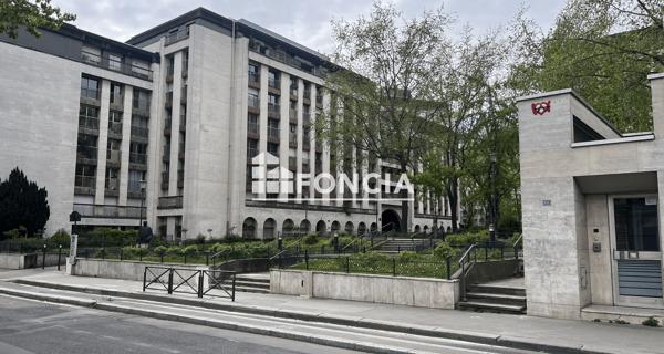 À vendre Parking 11.25 m² - Paris 75010