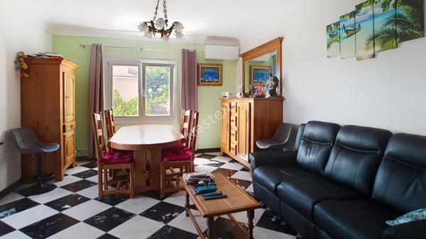 La Couronne : Bastide familiale de 220 m2 (T2 + T3 + T5) à 1 km des Plages !!