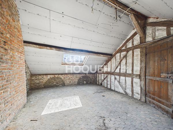 2 Maisons spacieuses à rénover à Saint-Pierre-lès-Elbeuf - Fort potentiel !