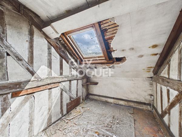 2 Maisons spacieuses à rénover à Saint-Pierre-lès-Elbeuf - Fort potentiel !