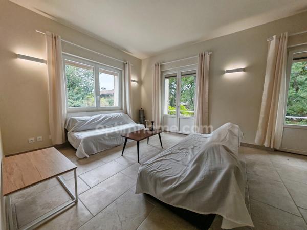 Charmante maison plain-pied meublée avec jardin dans un environnement calme à Castéra-Verduzan, fraichement rénovée