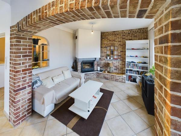 Spacieuse maison familiale sécurisée de 280 m² sur un terrain arboré de 1 335 m² – Conflans-en-Jarnisy