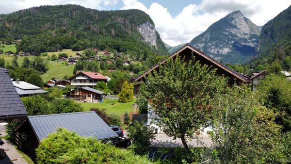 Dpt Haute Savoie (74), à vendre centre de SAMOENS - Terrain de 270,00 m²