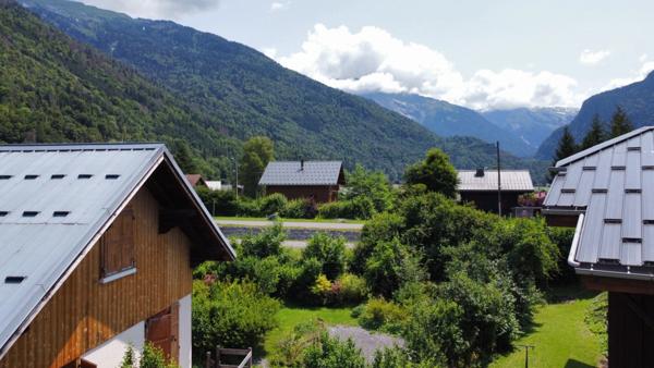 Dpt Haute Savoie (74), à vendre centre de SAMOENS - Terrain de 270,00 m²