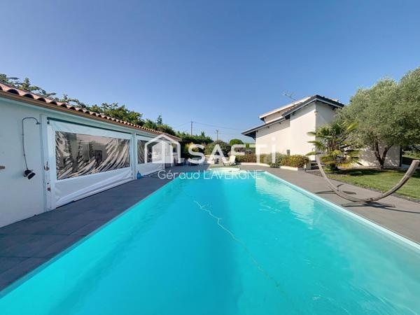Superbe maison rénovée avec piscine et dépendance
