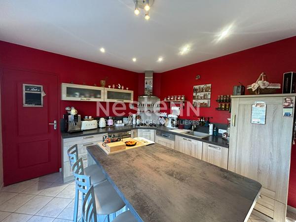 Jolie maison idéalement située à Fillé - 4 chambres dont une suite parentale au RDC !