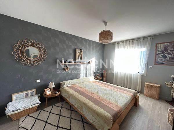 Jolie maison idéalement située à Fillé - 4 chambres dont une suite parentale au RDC !