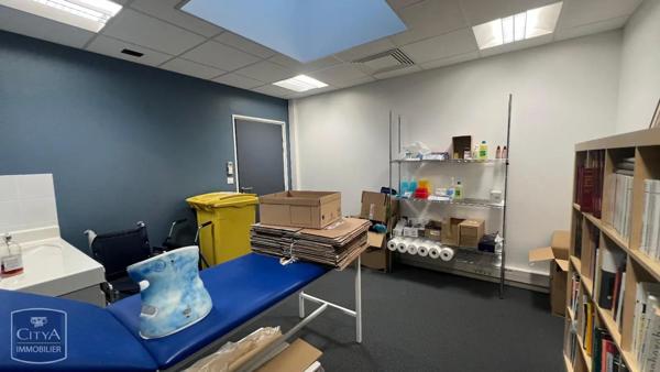 Vente local professionnel 200m²