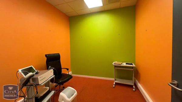 Vente local professionnel 200m²