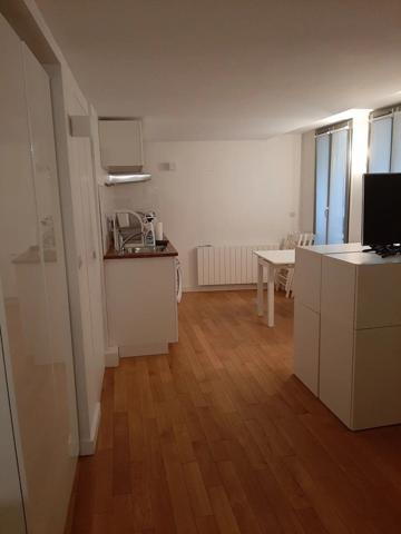 Location Appartement 1 pièces 24 m2 à Paris 1
