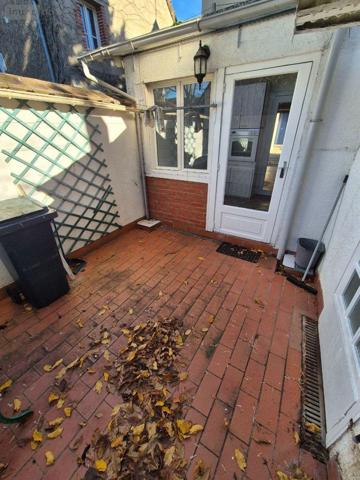 Maison de ville à vendre à Cluis dans l'Indre (36340), ref : CG/417