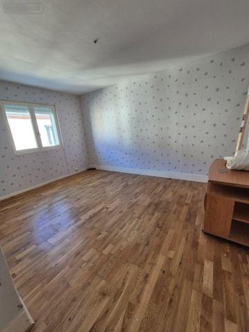 Maison de ville à vendre à Cluis dans l'Indre (36340), ref : CG/417