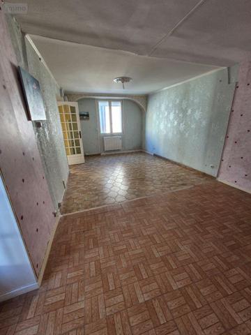 Maison de ville à vendre à Cluis dans l'Indre (36340), ref : CG/417