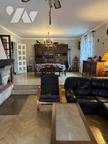 Maison d'habitation avec jardin attenant