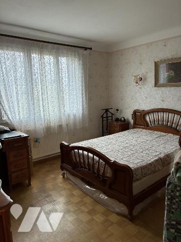 Maison d'habitation avec jardin attenant