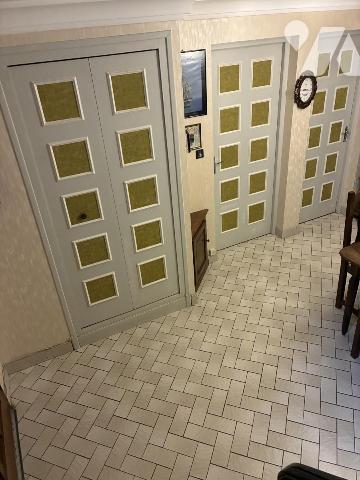 Maison d'habitation avec jardin attenant