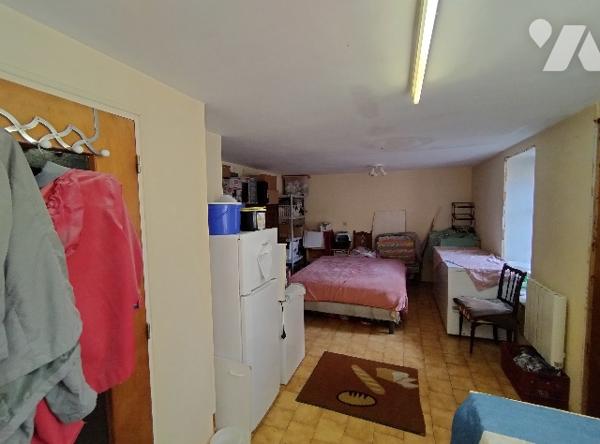 MURS & FONDS DE COMMERCE de BOULANGERIE-PÂTISSERIE dans bourg dynamique, rue passante parking proche