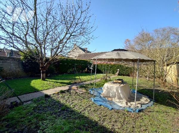 MURS & FONDS DE COMMERCE de BOULANGERIE-PÂTISSERIE dans bourg dynamique, rue passante parking proche