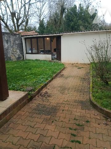 maison d'habitation avec garage