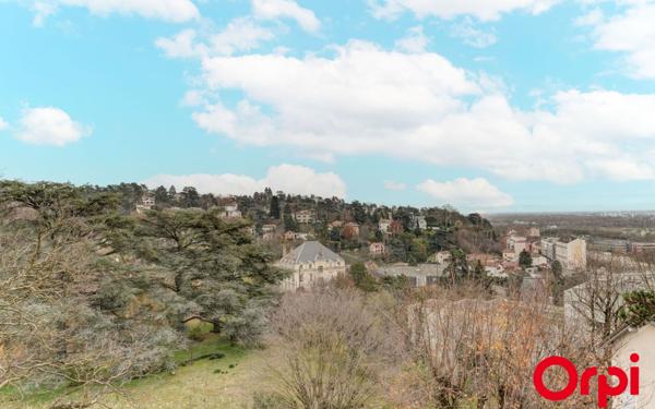 Appartement à vendre    5 pièces • 125 m2 Caluire-et-Cuire