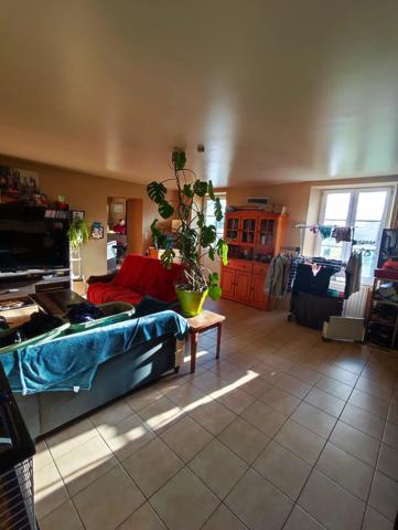 Immobilier Pas-de-Jeu (79100) – Maison de village 152m2 – 147 000 €