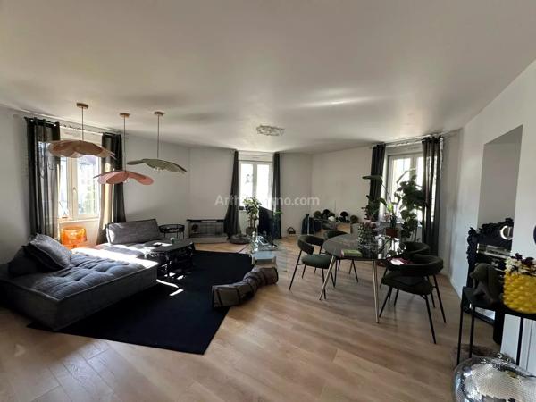 Location                                                      Appartement
                        
                     3 pièces                      92 m2                     à Morteau
