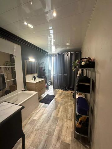 Location                                                      Appartement
                        
                     3 pièces                      92 m2                     à Morteau