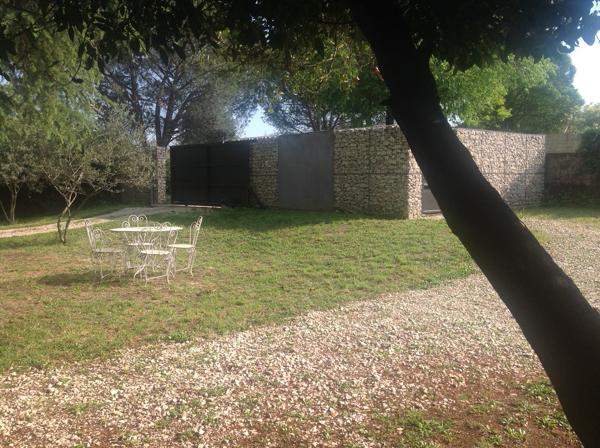 Maison familiale avec dépendances et terrain 1450 m2 Alès (30100)