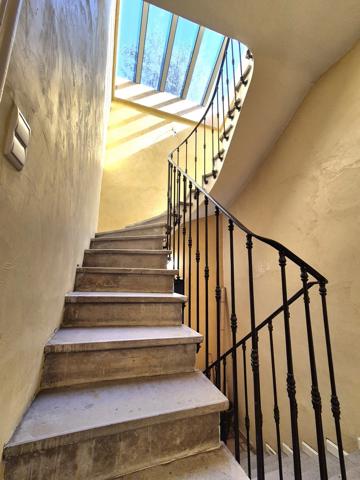 Maison familiale avec dépendances et terrain 1450 m2 Alès (30100)