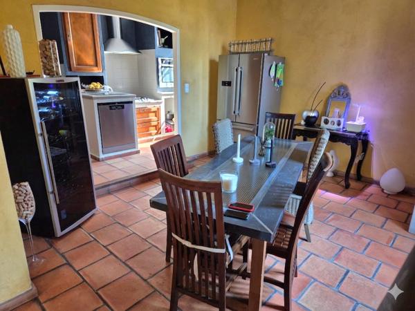 Maison familiale avec dépendances et terrain 1450 m2 Alès (30100)