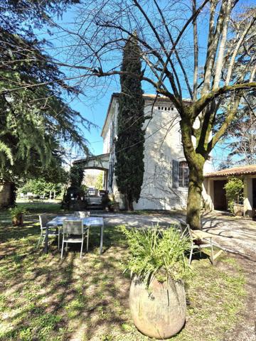Maison familiale avec dépendances et terrain 1450 m2 Alès (30100)