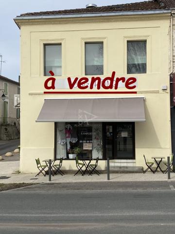 IMMEUBLE AVEC LOGEMENT ET COMMERCE