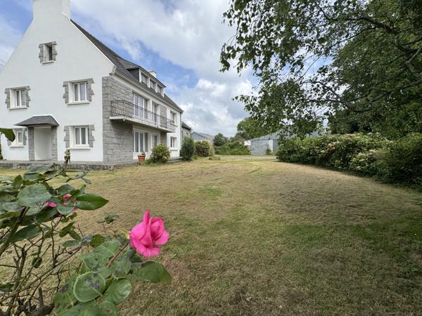 GUIPAVAS, Maison T7 170m2