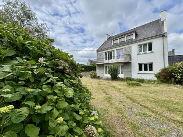 GUIPAVAS, Maison T7 170m2