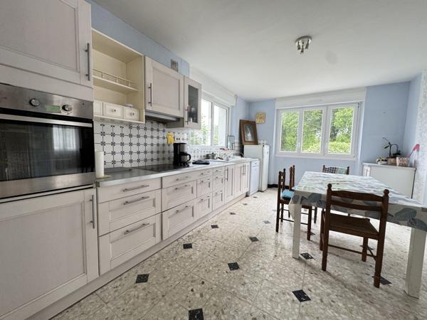 GUIPAVAS, Maison T7 170m2