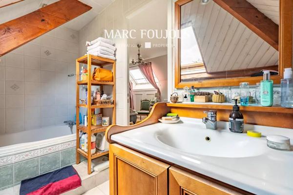 SENLIS MAISON DE VILLE TERRASSE