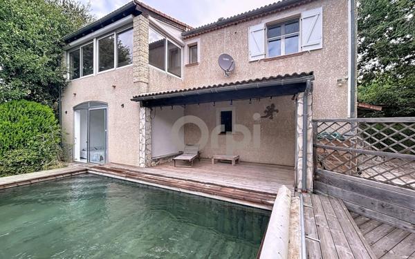 Maison à vendre    5 pièces • 122 m2 Vidauban