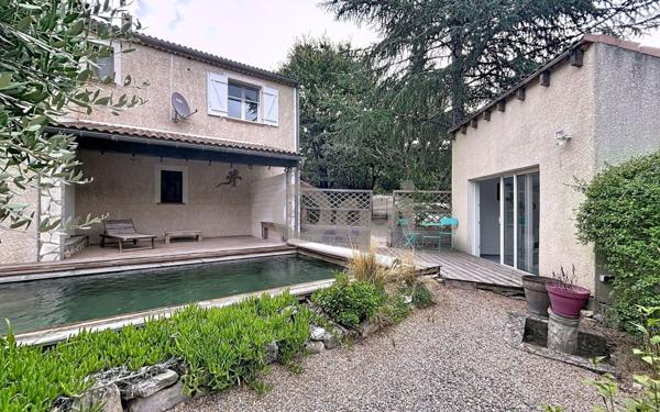 Maison à vendre    5 pièces • 122 m2 Vidauban