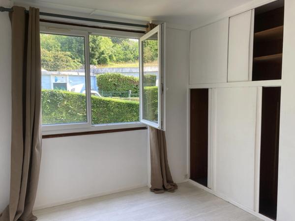Appartement T3 à vendre ROUEN rive droite, surface habitable 75 m2 + cave + 2 places de parking.