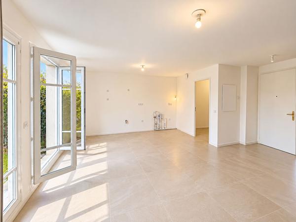 Maison 3 pièces 2 chambres Jardin parking Proche RER B