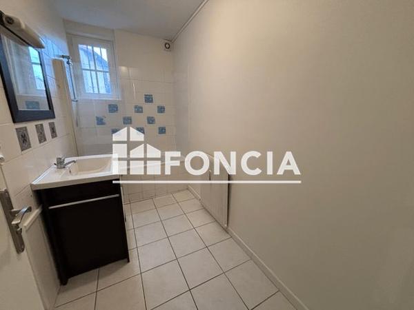 Location Appartement 4 pièces 90.51 m² - 3 RUE CURIE Neuville Sur Saone 69250