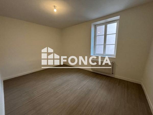 Location Appartement 4 pièces 90.51 m² - 3 RUE CURIE Neuville Sur Saone 69250