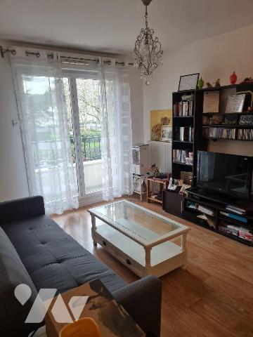 Dans un ensemble immobilier sis à DAMMARIE LES LYS 626 avenue du Colonel Fabien
Lot numéro SEP...